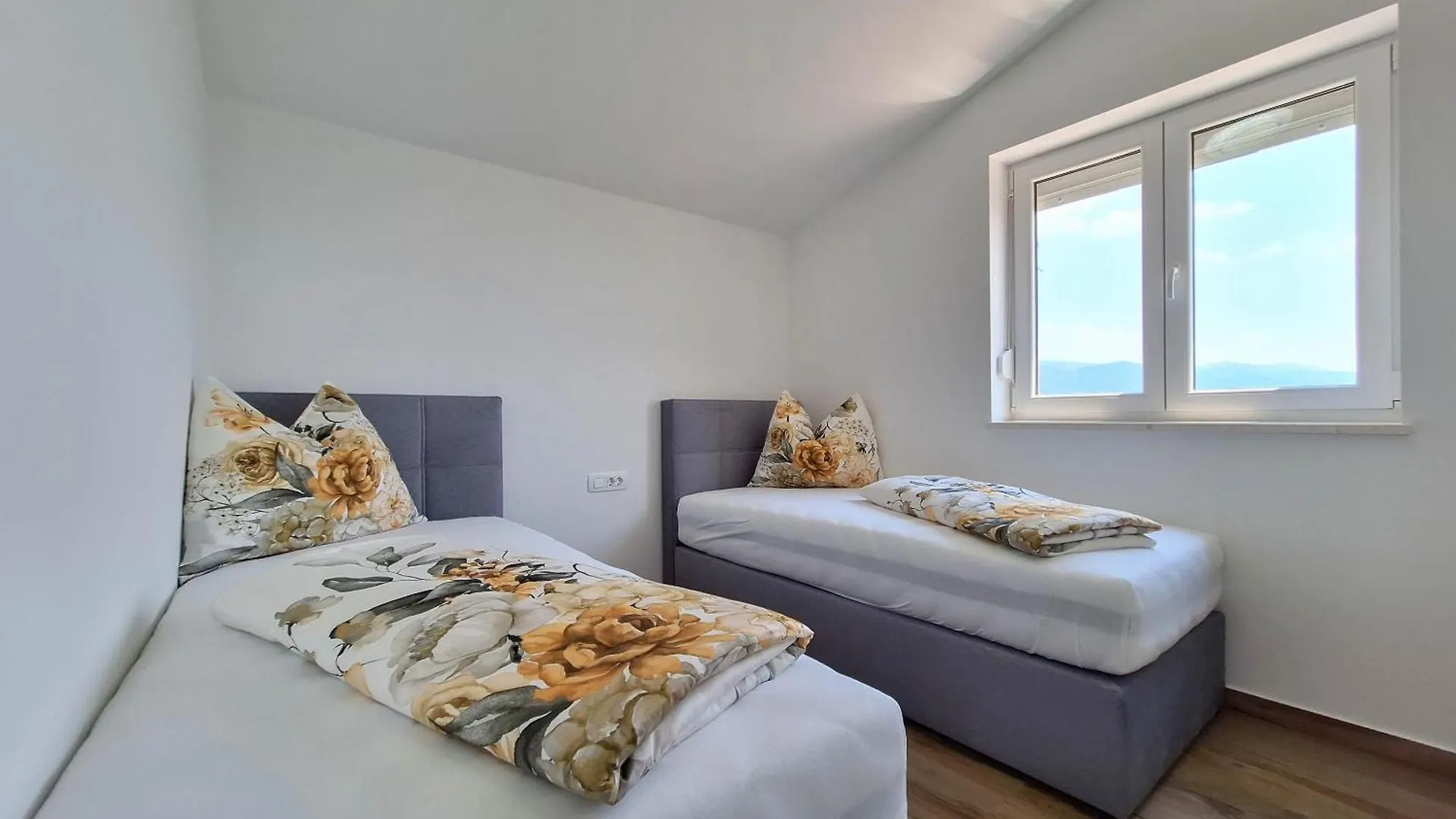 Apartments Kulas Novi Vinodolski 0*,  Croatia